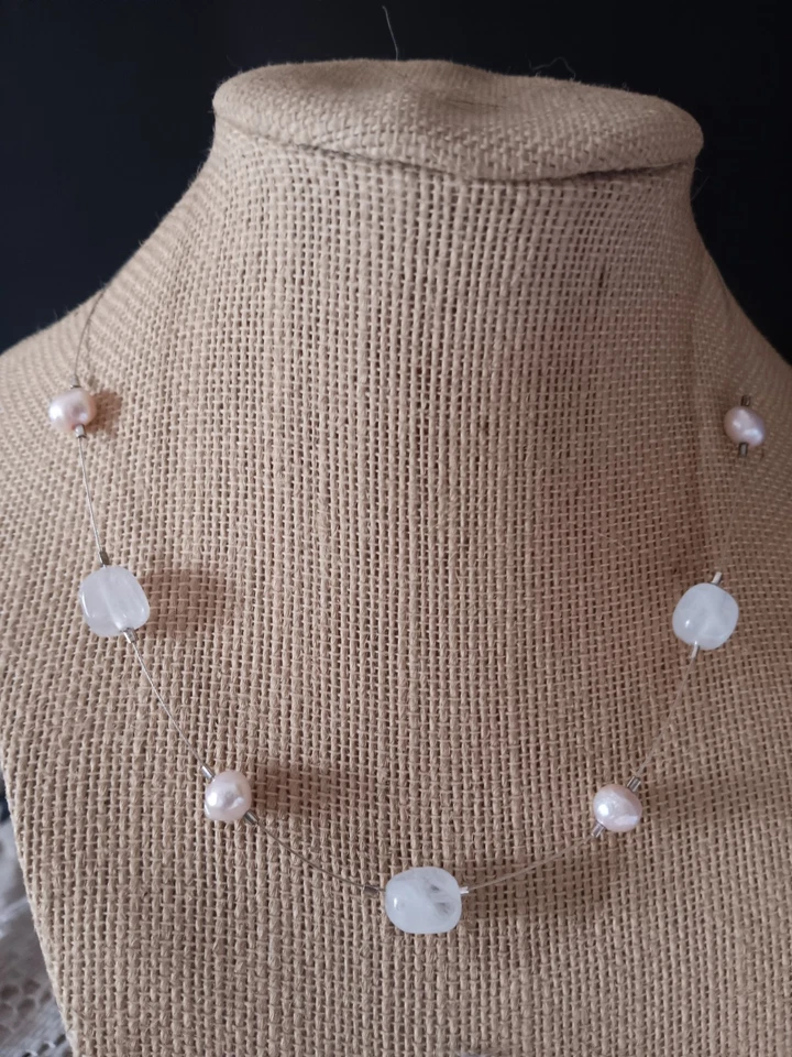 Collar de cuentas de plata esterlina y cuarzo rosa con cierre de langosta Sipada Foto 3 de 4