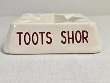 TOOTS SHOR VINTAGE CERAMIC ASHTRAY NYC CIRCA 1950 
