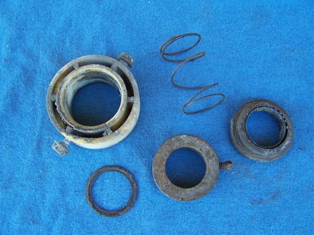 MOPAR 67 B-BODY STEERING COLUMN LOWER BEARING AND BUSHING BELVEDERE