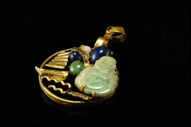 OLD CARVED BUDDHA JADE OPAL LAPIS GILT STERLING SILVER SAILING