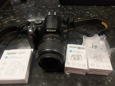 Nikon D D3000 10.2MP Digital SLR Camera AF-S DX VR 18-55mm 1:3.5-6.5g lens 2 bat