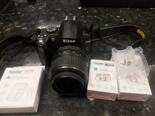 Nikon D D3000 10.2MP Digital SLR Camera AF-S DX VR 18-55mm 1:3.5-6.5g lens 2 bat