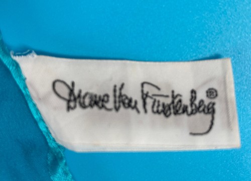 Diane von Furstenberg DVF Large 30” Square Floral Aqua Print Silk Scarf Stripe - Picture 4 of 5