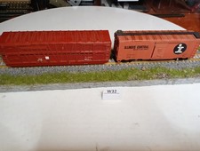 HO SCALE "LifeStyle" Cattle truck, Backmann Boxcar. "ILLINOIS CENTRAL MyRef(W32)