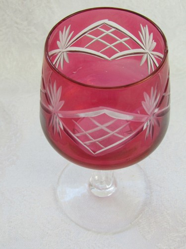 Pair of Hand-Blown Cut to Clear Cranberry Stained Vintage Wine Glasses - Picture 7 of 10