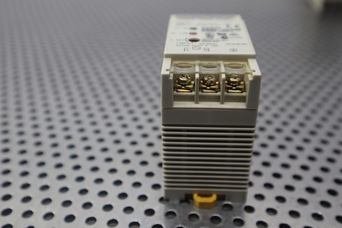 Omron S82K-00305 Power Supply DC 5V 0.6A AC100-240V 0.15A Used (Lot of 2) - Picture 7 of 13
