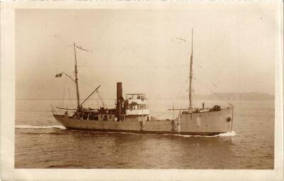 CPA AK unidentified ship carte photo real photo SHIPS (704352)
