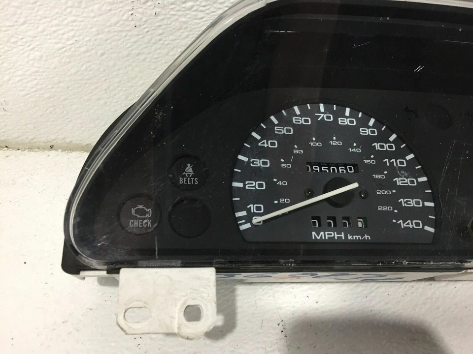 90 91 92 93 94 mazda 323 SIN TACH con panel medidor de racimo velocímetro de viaje 95k Foto 2 de 4