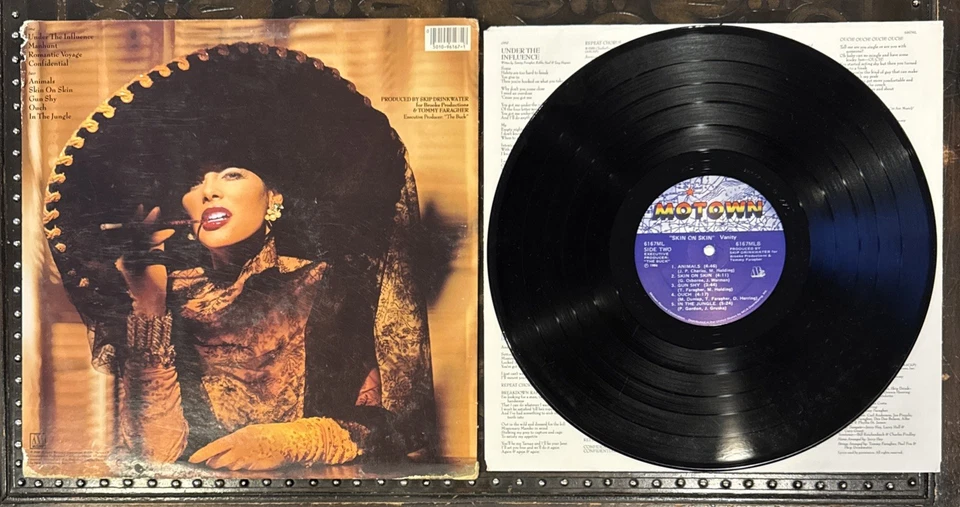Vanity Skin On Skin Motown Records 6167ML 1986 1st Press Vinyl LP Album + Lyrics Foto 2 de 4