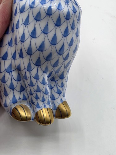 Vintage Herend Blue Fishnet Porcelain Sitting Bunny Gold Accents - Picture 7 of 10
