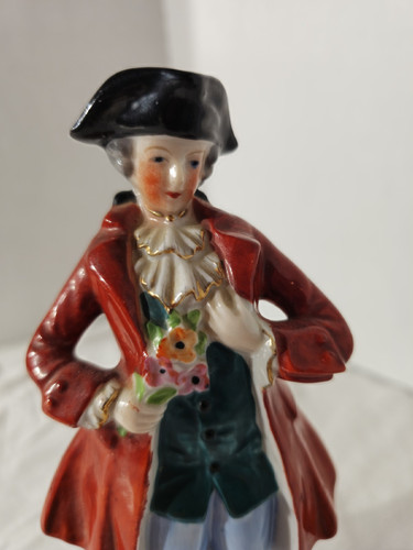 Besetztes Japan viktorianisches Kolonialporzellan 7,5" Figur Mann mit Hut/Blumen