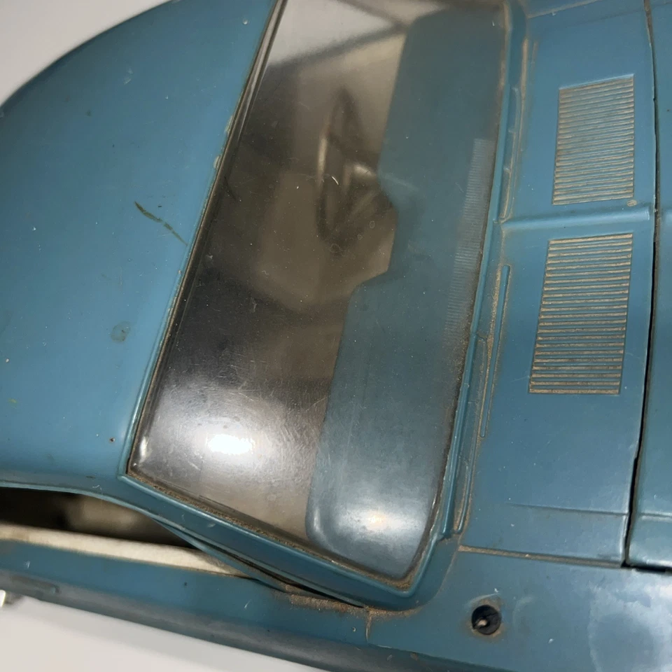 Vintage Wen-Mac AMF 1967 Ford Mustang GT Fastback 2+2 Motorized Car 16” Long 127 - Image 4 of 4