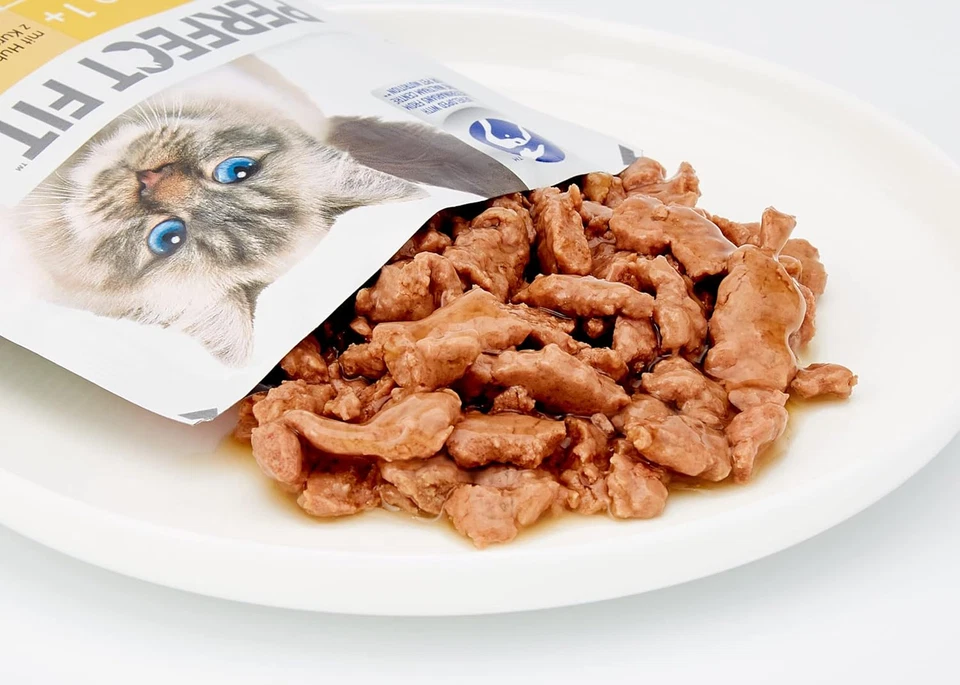 Perfect Fit Sensitive Katzenfutter Nass 12x85g Huhn in Sauce Adult 1+ - Bild 2 von 4