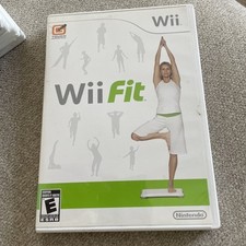 Wii Fit Nintendo Wii CIB Complete with Manual Tested