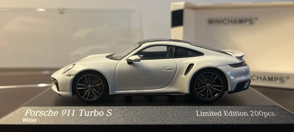 Porsche 911 Turbo S 992 Minichamps 1 43 White Weiss, Silver Wheels!1 Of 200!Rare - Immagine 3 di 4