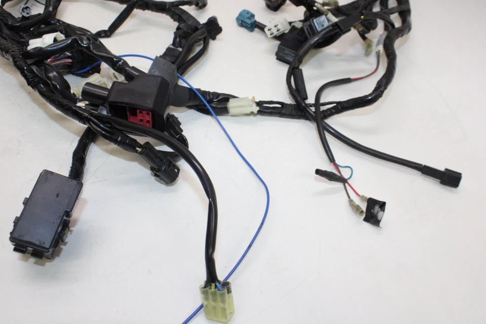 15-18 雅马哈 YZF R3 原始设备制造商主发动机线束电机线房 — 第 2/4 张图片