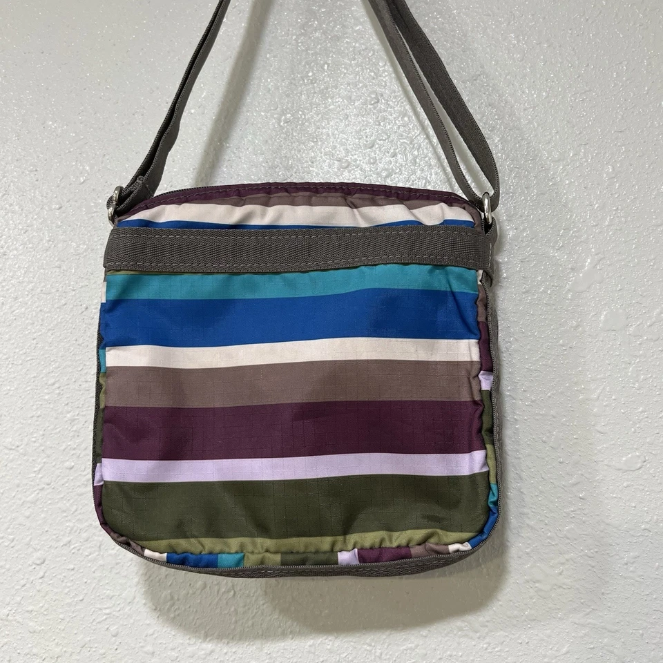 LESPORTSAC Madison 2 молнии через плечо Дамская сумка сумочка сумка фиолетовый мульти полоски EUC - Изображение 4 из 4