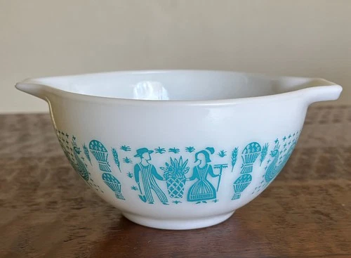 Vintage Pyrex Amish Butterprint Cinderella Bowl 441, 1 .5 pt VTG turquoise
