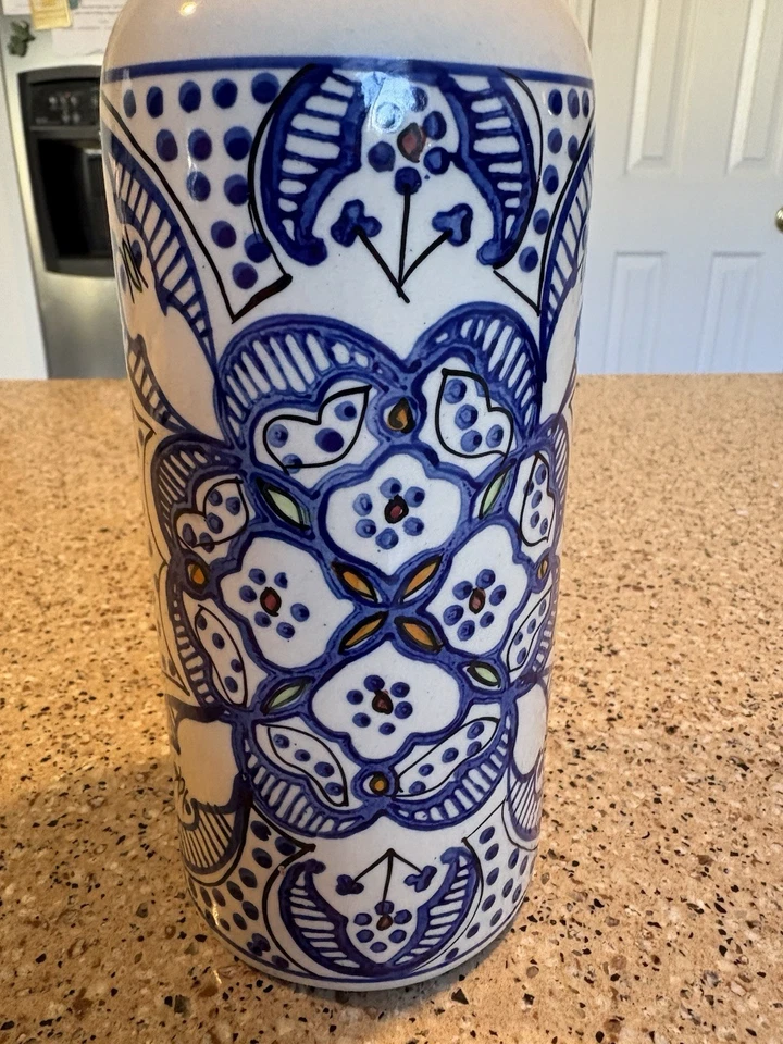 Tunis Vintage White and Blue Ceramic Oil or Vinegar Dispenser 22oz - Image 2 of 2