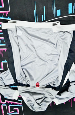 Nike Herren Sportjacke mit Kapuze Reißverschluss Taschen L grau/schwarz