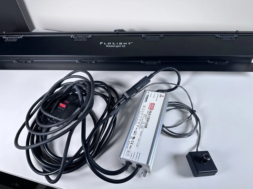 FloLight BladeLight 36" 5600K Continuous LED Light - Image 4 of 4