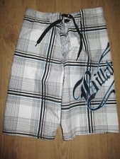 schöne Bade- Surfer- Bermuda Shorts Kniehose von BILLABONG Gr. XXS weiß kariert