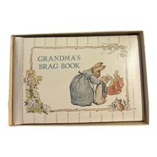 Beatrix Potter Grandma  s Brag Book Baby Photo Album NEW 20 Pictures CR Gibson