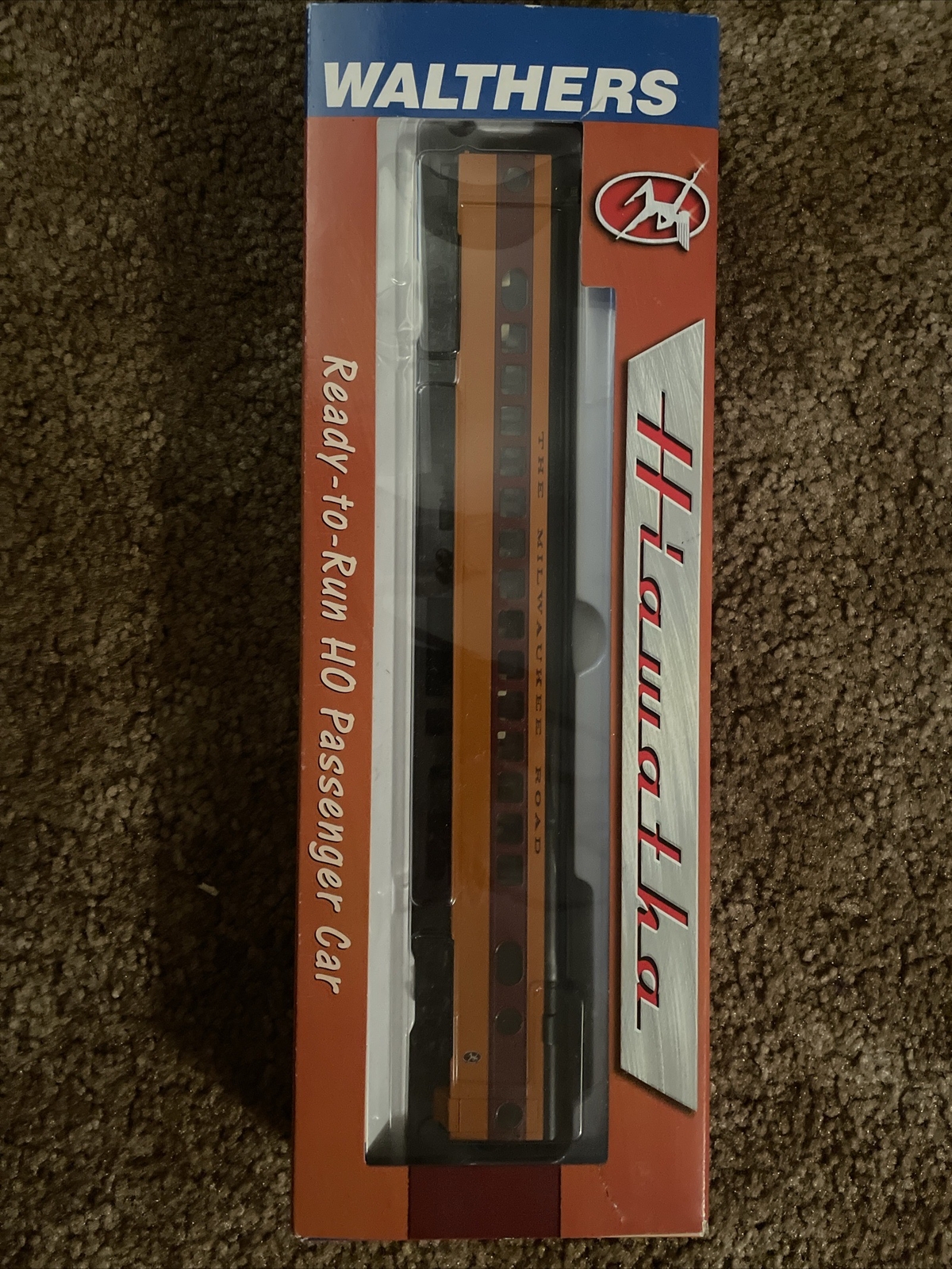 HO Walthers Hiawatha Complete 10 Car Passenger Train Set NEW w/ Proto