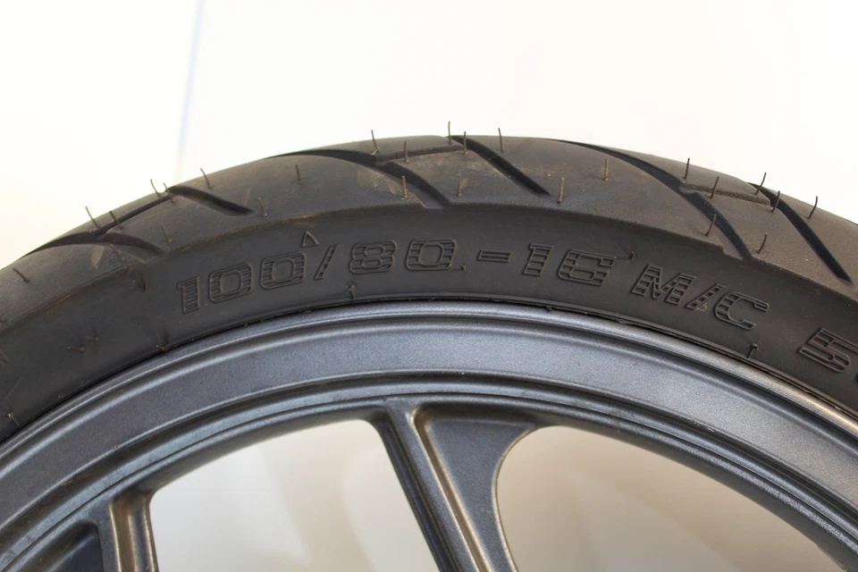 Kawasaki Ninja 250R EX250F 2003 OEM llanta delantera con neumático Foto 3 de 4