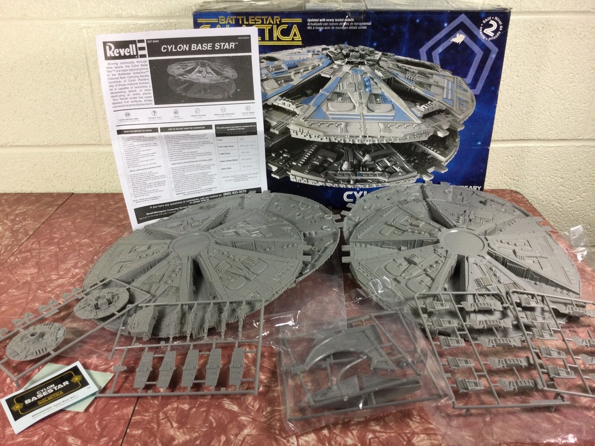 REVELL BATTLESTAR GALACTICA CYLON BASESTAR 30th ANNIVERSARY
