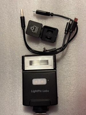LightPix FlashQ20ii Wireless Flash w/ Transmitter, 1 x Receiver, Case