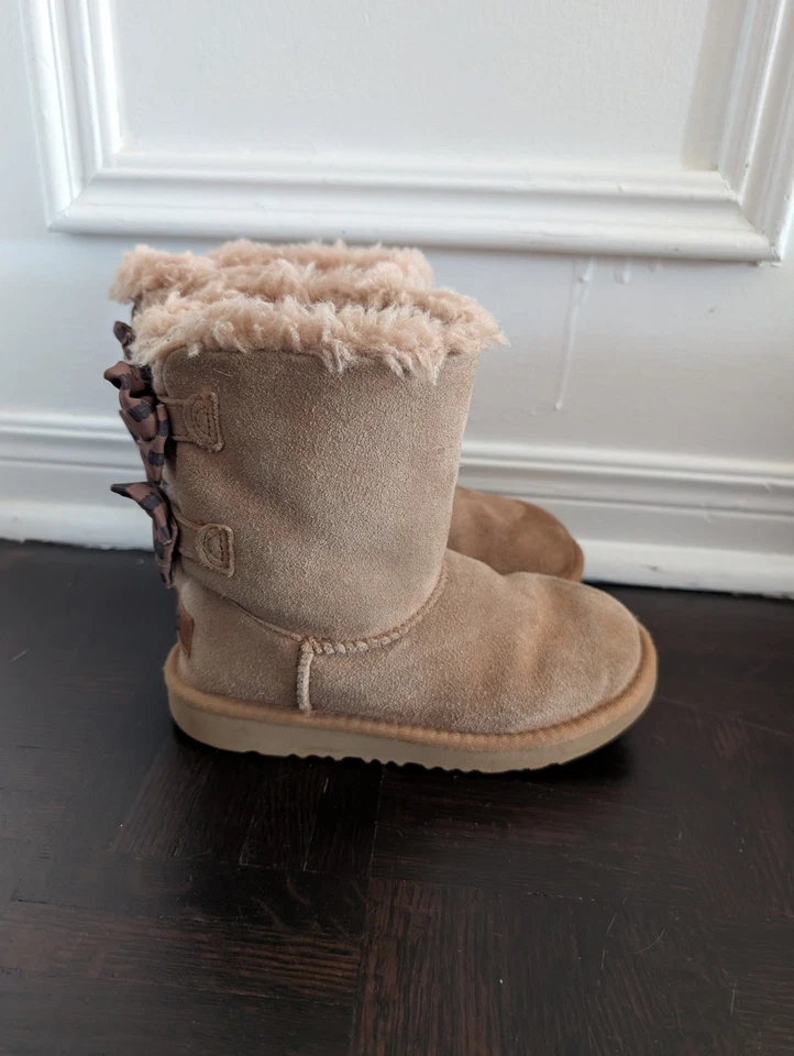 Kids Bailey Bow II UGG Graphic Kids Size USA 13 - Image 4 of 4