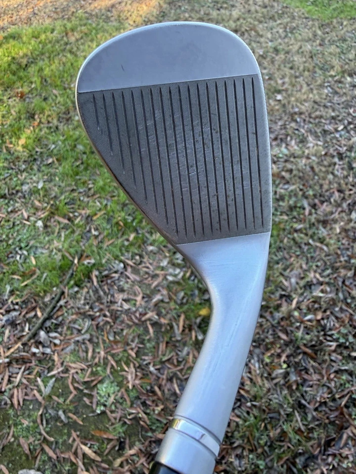 Черные стержни Taylormade MG5 Wedges 52/56 (для левой руки) AMT S300 - Изображение 3 из 4