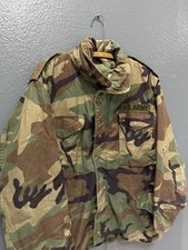 Vintage 80  s US Army M-65 Woodland Camo Field Jacket Size Medium Short