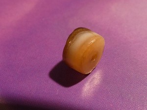 ANCIENT INDO TIBETAN EAST ASIA BANDED CHUNG AGATE DISC BEAD 7.1-4.6 MM PATINA