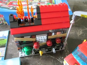 2013 LEGO CITY 60003 FIRE EMERGENCY USED COMPLETE WITH BOX