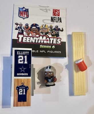 2017 NFL Teenymates Series 6 Ezekiel Elliott Dallas Cowboys W/Locker & Label