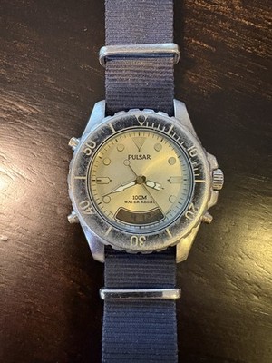 Vintage Pulsar Diver Men s Watch Large Case!!
