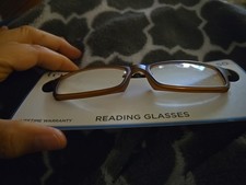 Preços baixos em Óculos de leitura marrom ICU Eyewear