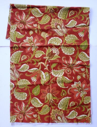Gorgeous Red and Green Jacobean Botanical Print Fabric - 90" x 22.5" - Picture 1 of 3