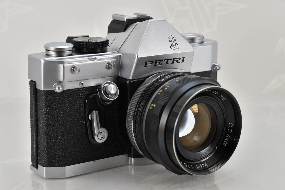 🌸[Casi COMO NUEVA] Cámara fotográfica Petri V6 II SLR 35 mm C.C automática 55 mm F1,8 de Japón Foto 2 de 4