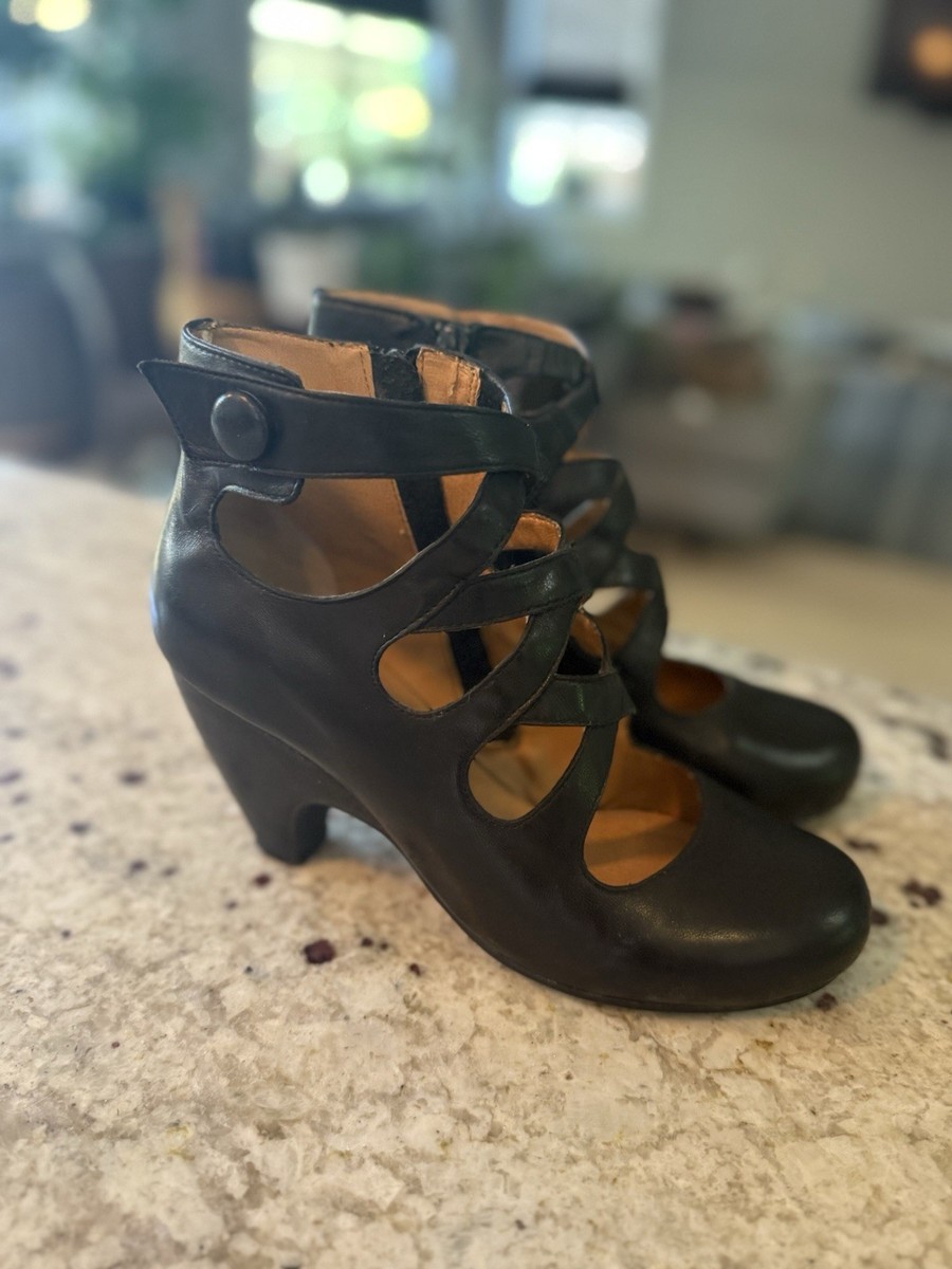 Miz Mooz Tillman Strapped Bootie shoes Pumps Dove Grey Leather 6.5