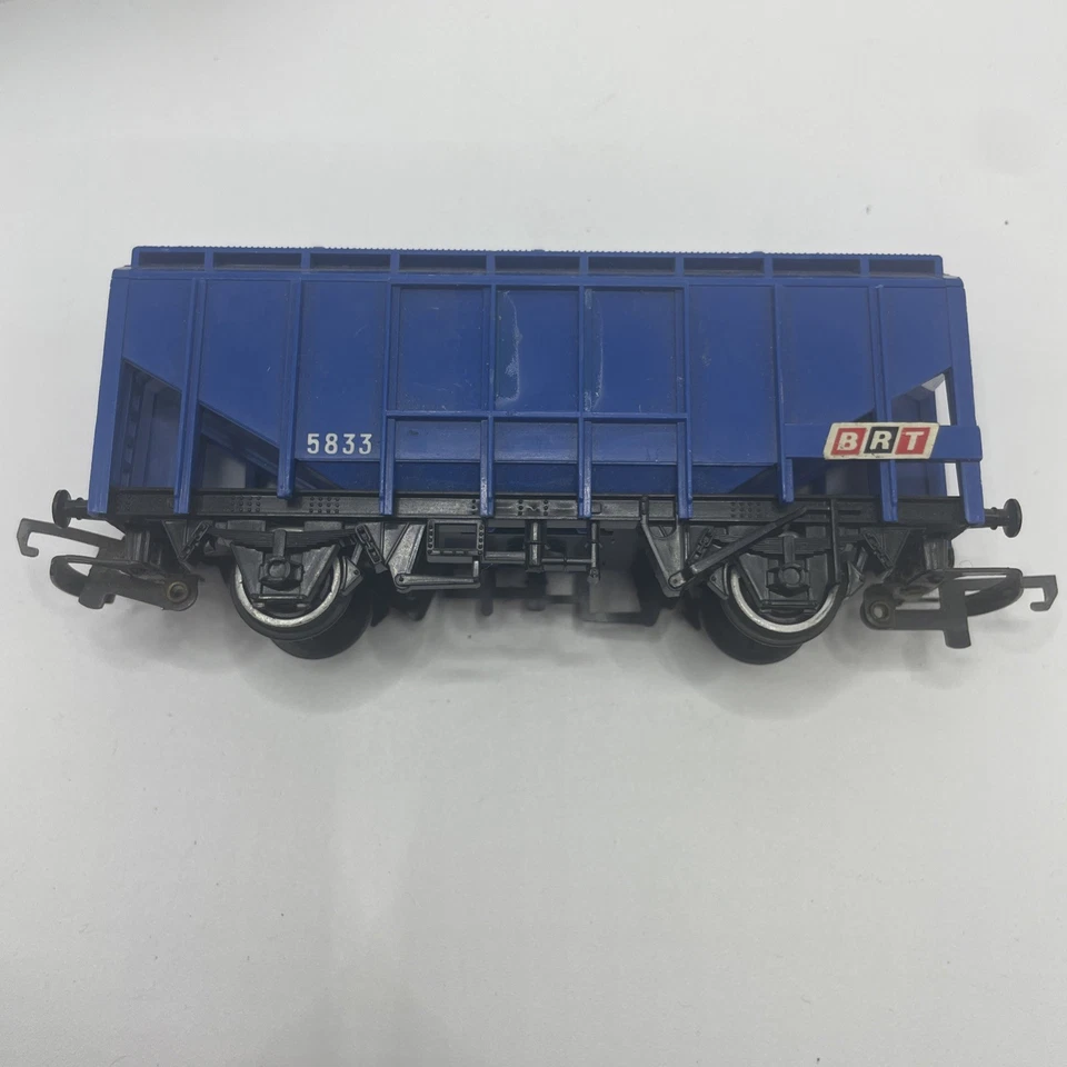 Triang Hornby Train lot- Freight Wagon, Flat Bed, Bulk Grain Hopper USA Ship - Image 2 of 4