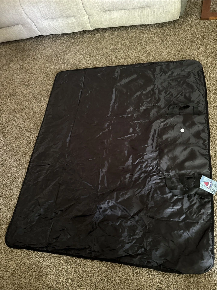 Apple Computer Vintage Apple Logo Original Apple Logo Picnic Blanket - Image 4 of 4