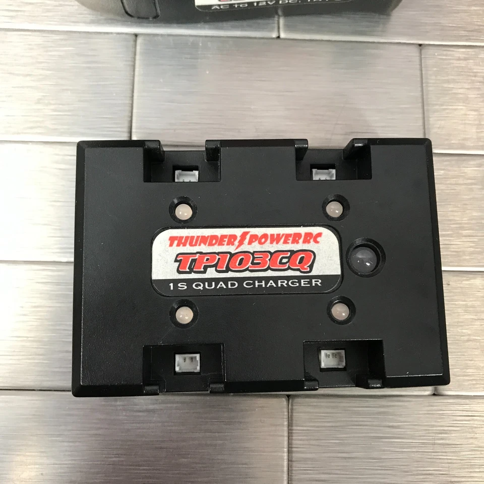 Thunder Power TP103CQ RC 1s Drone Quadcharger con adaptador TP1201P CA a 12 V CC Foto 2 de 4