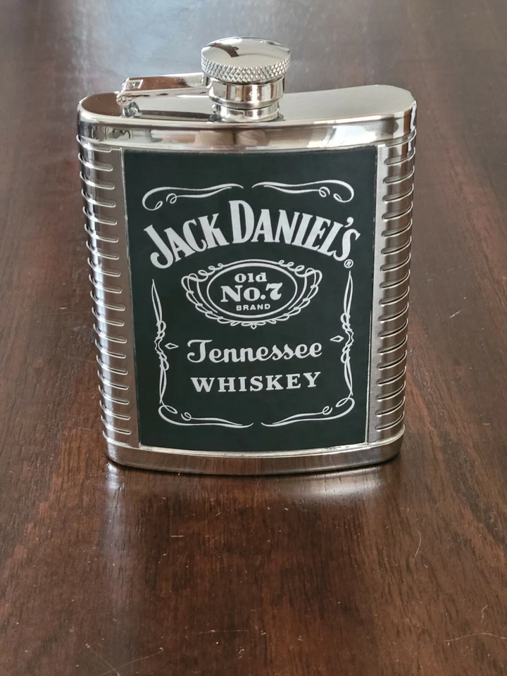 Jack Daniels 6 Oz Flask Cigarette Case Shot Funnel Set Stainless Steel Flask Set - Image 3 of 4
