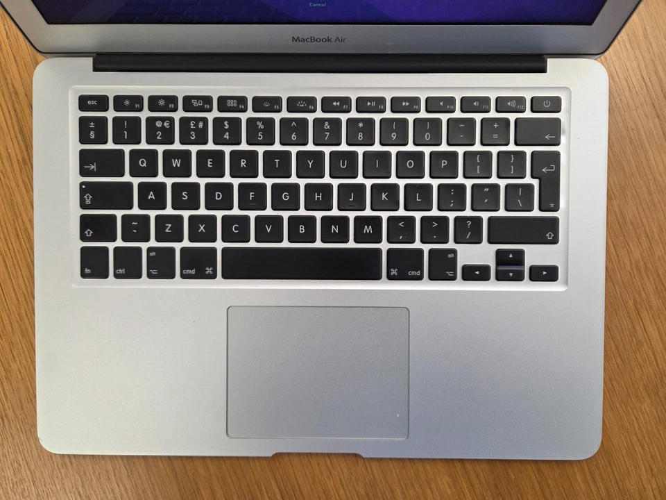 MacBook Air 13 inch (Model A1466) 2015 - 8GB/256GB, photo 2 of 5