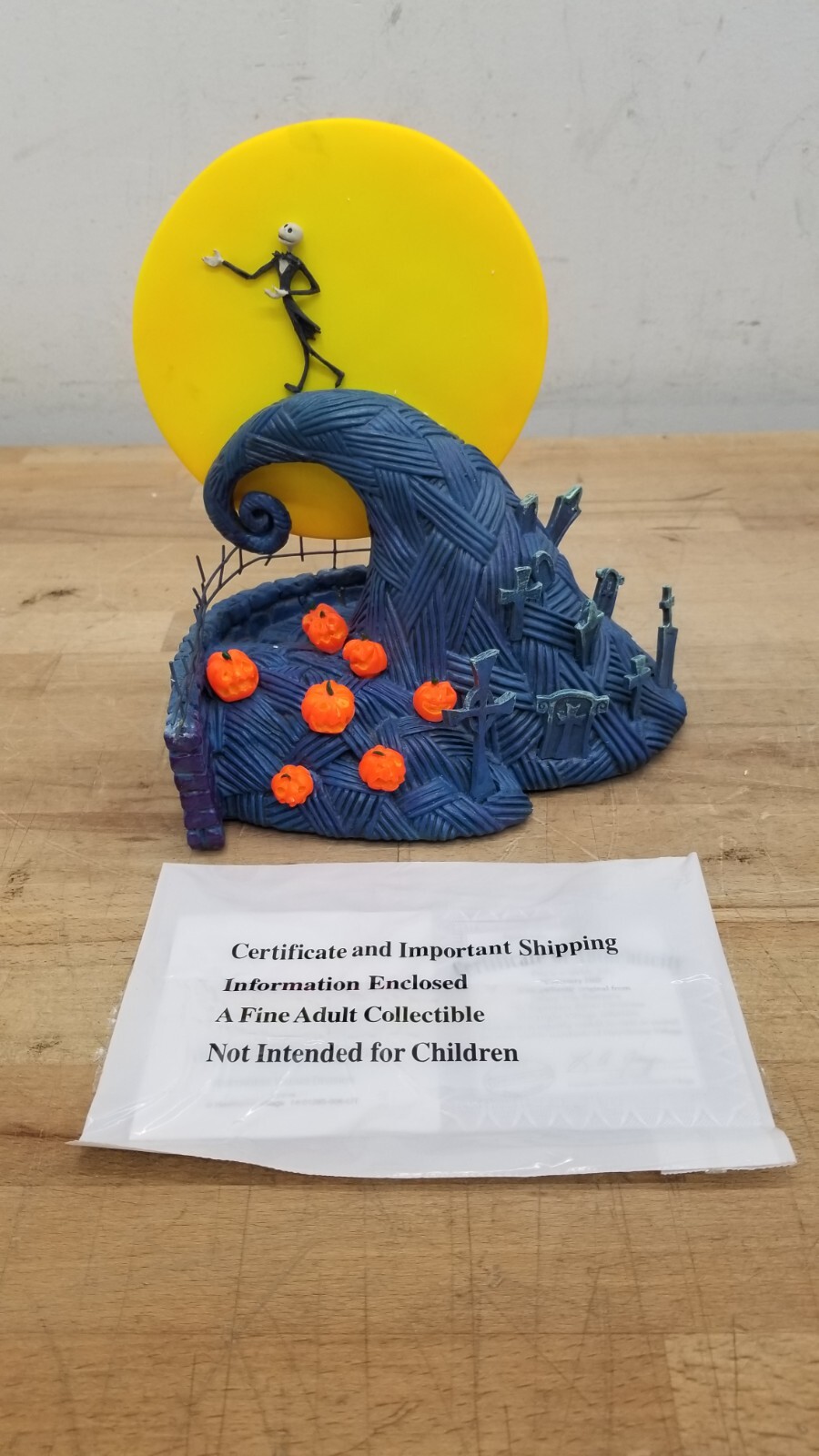 HAWTHORNE VILLAGE DISNEY NIGHTMARE BEFORE CHRISTMAS CEMETERY HILL BLACK