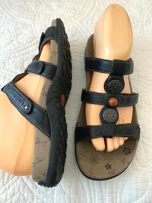 Women's Taos, Prize 2 Slide Sandals | Peltz Shoes