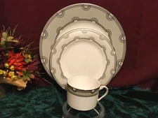 Kate Spade Corona Grove Platinum 3 Piece Place setting NEW USA